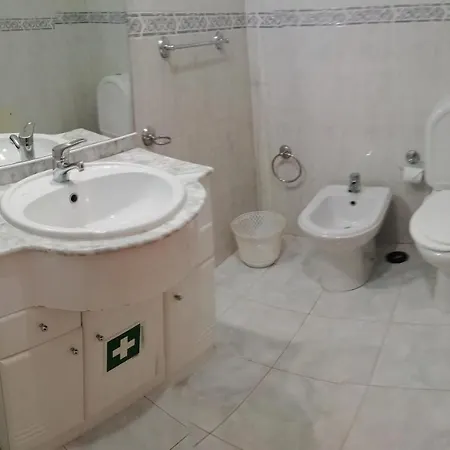 Stunning 1-Bed Apartment In Portimao
